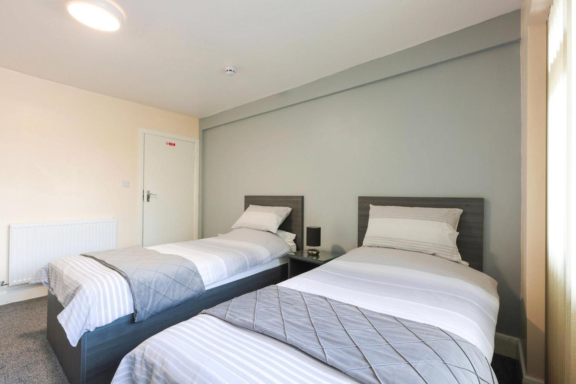 Oyo Honeycroft Lodge Uxbridge Exteriér fotografie